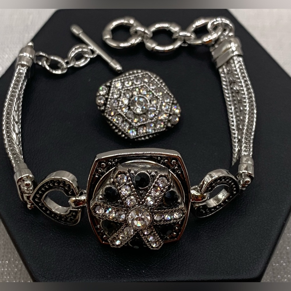 💗HEART DETAILS Ginger Snaps & Co. Snap Button Bracelet with 2 Charms - 18mm/20mm